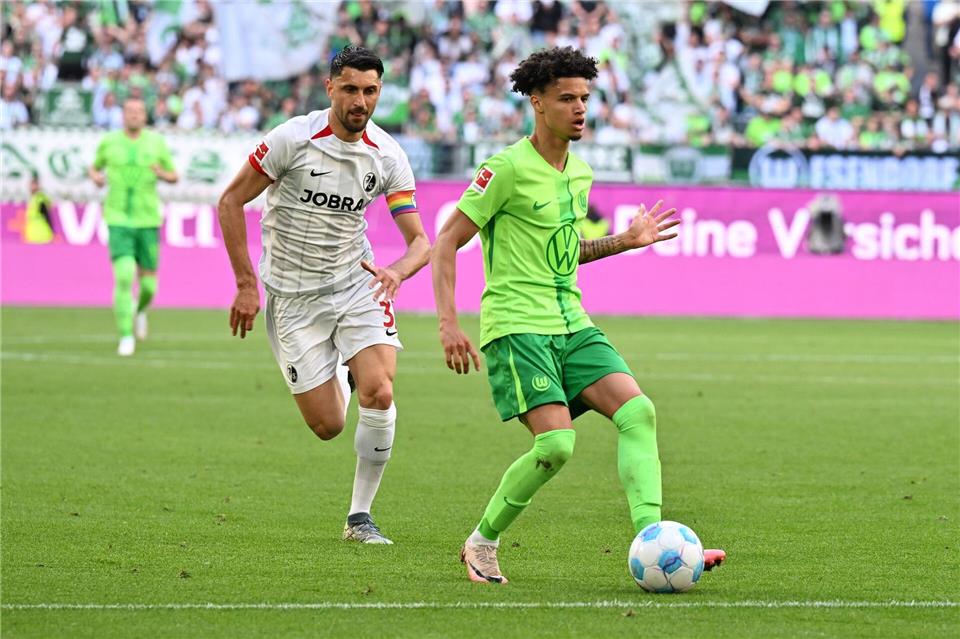Fällt erneut lange aus: Wolfsburgs Kevin Paredes.Swen Pförtner/dpa