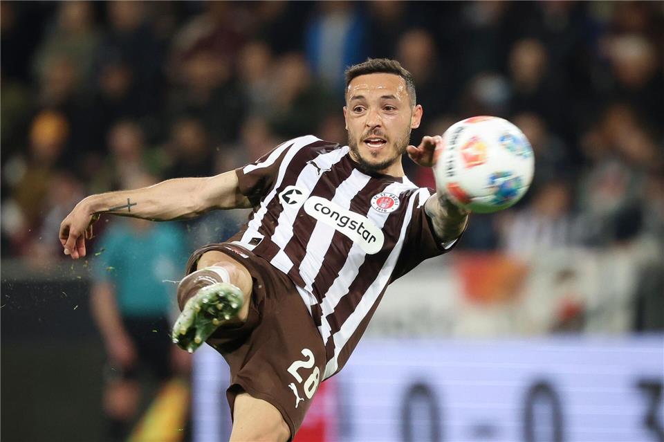 Fällt lange aus: Mathias Pereira Lage vom FC St. Pauli.Christian Charisius/dpa