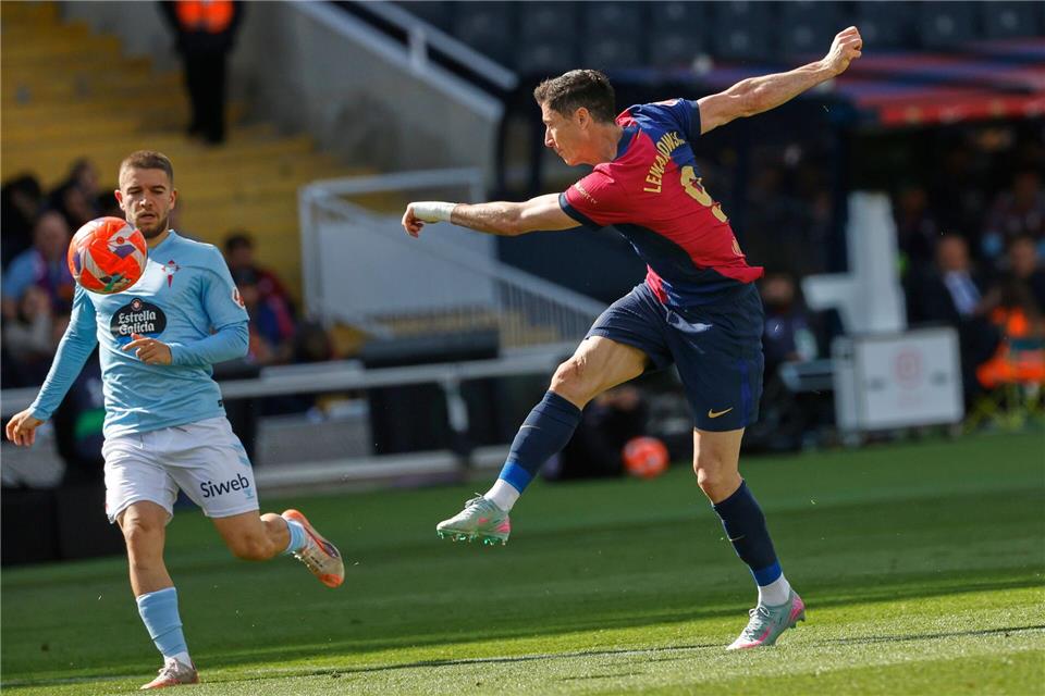 Lewandowski zieht sich Sehnenverletzung zu Fällt vorerst aus: Robert Lewandowski.Joan Monfort/AP/dpa