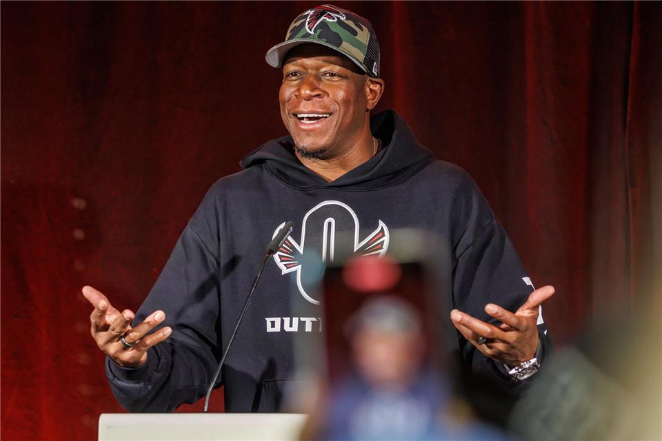 Falcons-Coach Raheem Morris freut sich auf das Berlin Game gegen die Indianapolis Colts.Andreas Gora/dpa