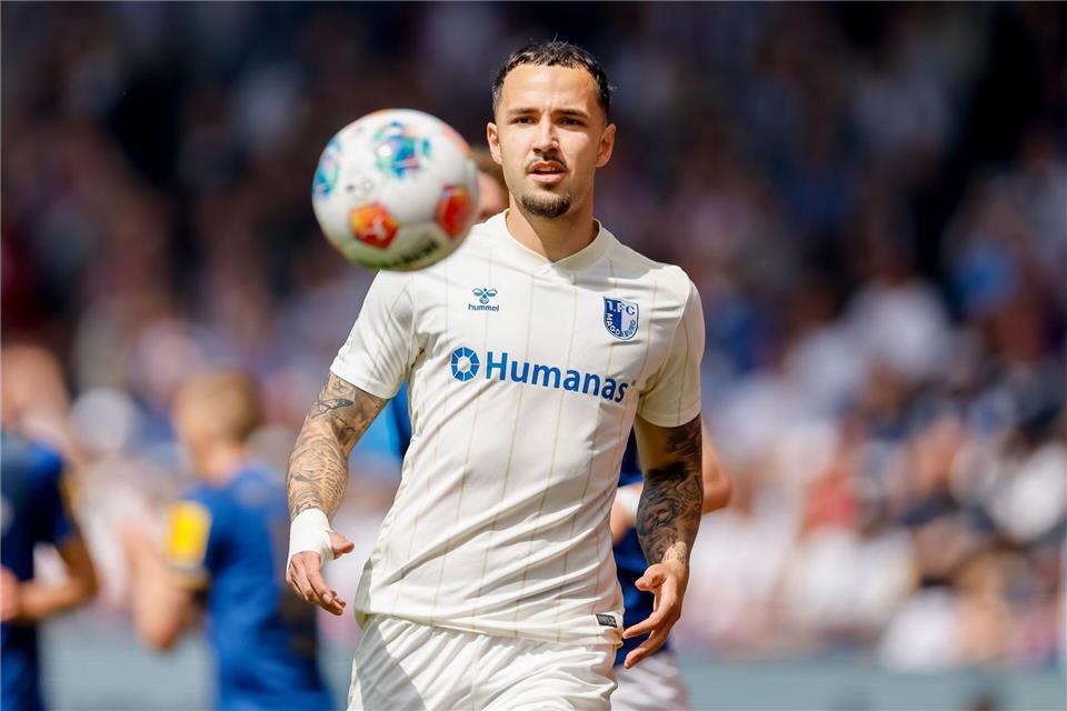 Falko Michel bleibt beim 1. FC Magdeburg. (Archivbild) Philipp Szyza/dpa