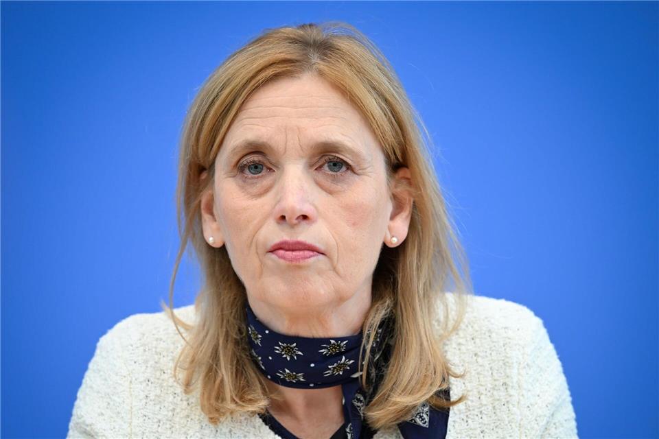 Familienministerin Prien ist für Social-Media-Beschränkungen für Kinder. (Archivbild)Soeren Stache/dpa
