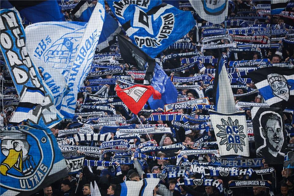 Fans des Hamburger SV. (Archiv)Christian Charisius/dpa