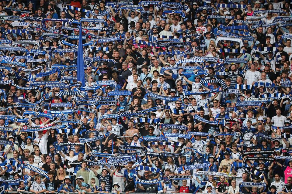Fans des Hamburger SV.Christian Charisius/dpa