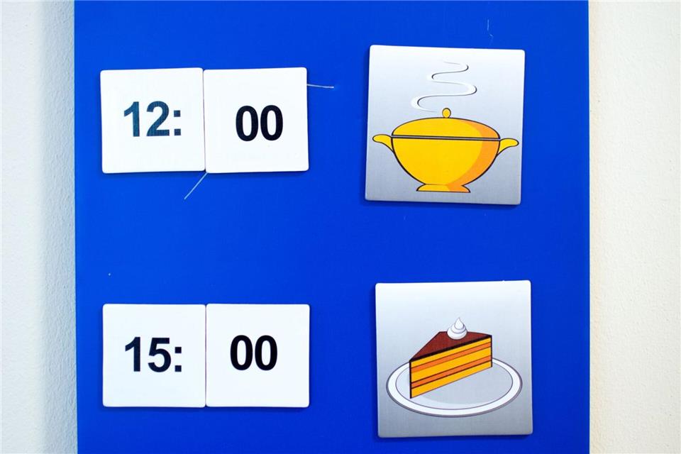 Farben und Symbole helfen Demenzerkrankten bei der Orientierung - auch im Tagesablauf. (Symbolbild)picture alliance / dpa