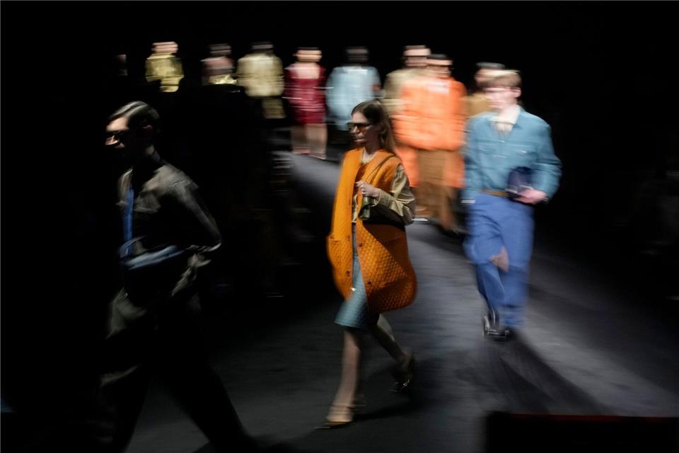 Fashion Week in Mailand - Models präsentieren Kreationen aus der Ferragamo Herbst/Winter 2026-2027 Damenkollektion während der Fashion Week.Luca Bruno/AP/dpa