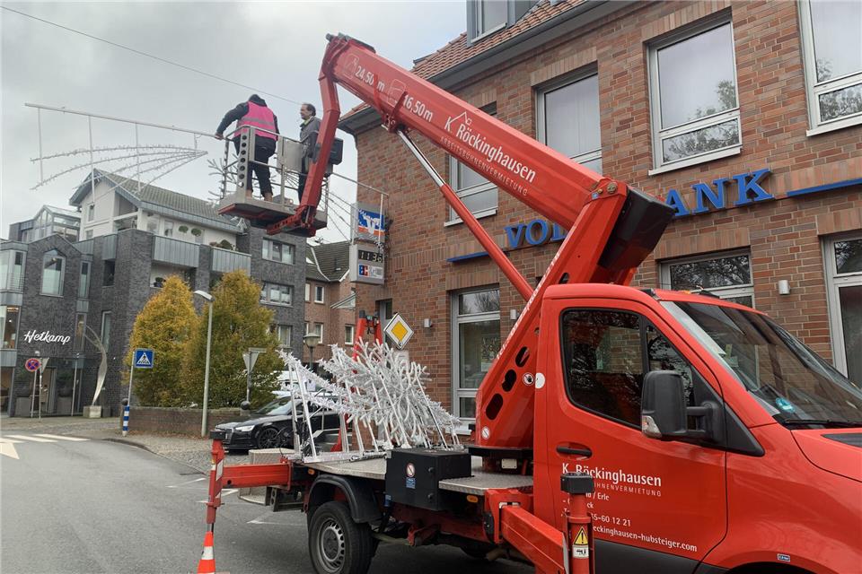 Fast ein Jahr Planung und Vorbereitung waren erforderlich, bis die Beleuchtung montiert werden konnte.