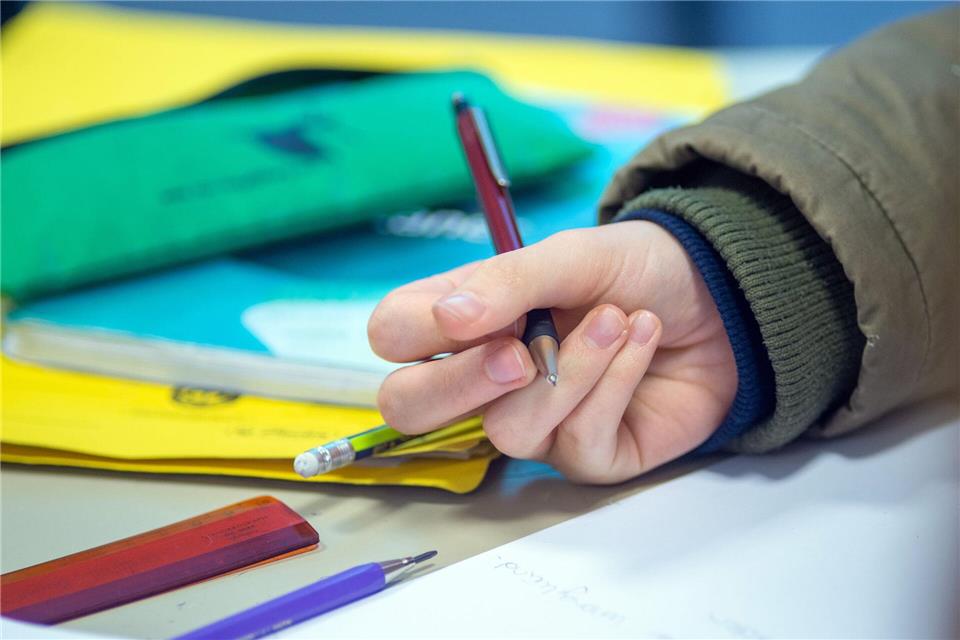 Fast jeder zehnte Absolvent in Niedersachsen verlässt die Schule ohne regulären Abschluss. (Symbolbild)Klaus-Dietmar Gabbert/dpa-Zentralbild/dpa