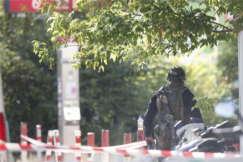 Fast zwölf Stunden ging die Geiselnahme. (Archivbild)Carsten Koall/dpa