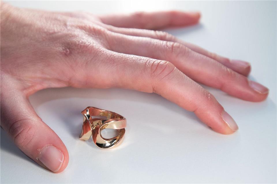 Fazit: Der Modeschmuck hinterlässt keine Spuren mehr.Christin Klose/dpa-tmn