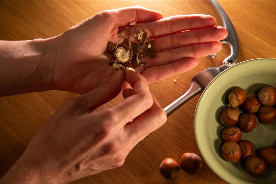 Fazit: Die Nuss ist geschält, aber leider nicht ganz geblieben.Christin Klose/dpa-tmn