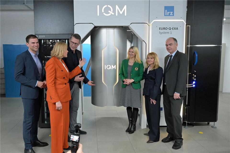 Feierlich ist der neue Quantencomputer Euro-Q-Exa in Betrieb genommen worden. Malin Wunderlich/dpa