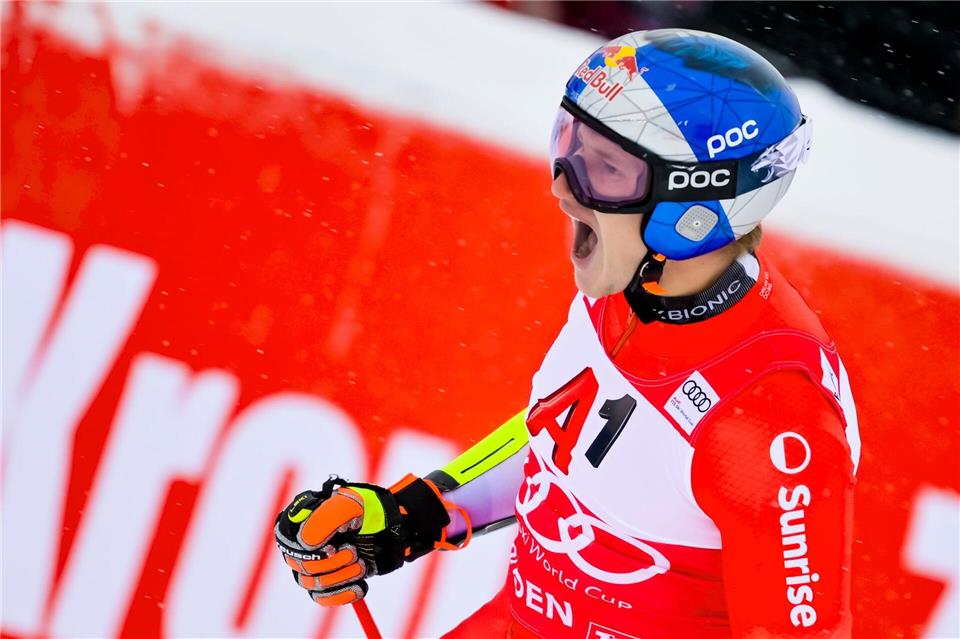 Feierte in Sölden seinen 46. Weltcup-Sieg: Marco Odermatt.Gian Ehrenzeller/KEYSTONE/dpa