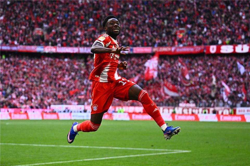 Feierte schon viele Erfolge mit dem FC Bayern: Alphonso Davies. (Archivbild)Tom Weller/dpa