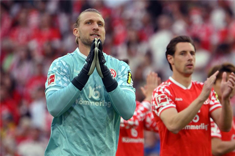 Feierte sein Comeback nach langer Verletzungspause: Mainz-Torwart Robin Zentner.Torsten Silz/dpa
