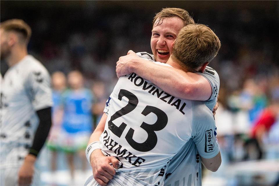 Feierten einst in Kiel gemeinsam Erfolge: Rune Dahmke und Sander Sagosen. (Archivbild)Christoph Schmidt/dpa