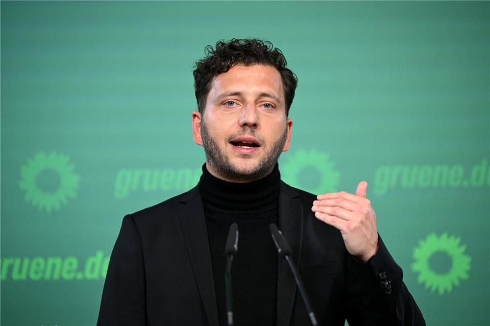 Felix Banaszak war zu Gast beim Landesparteitag der Grünen in Emden. (Archivbild)Lilli Förter/dpa