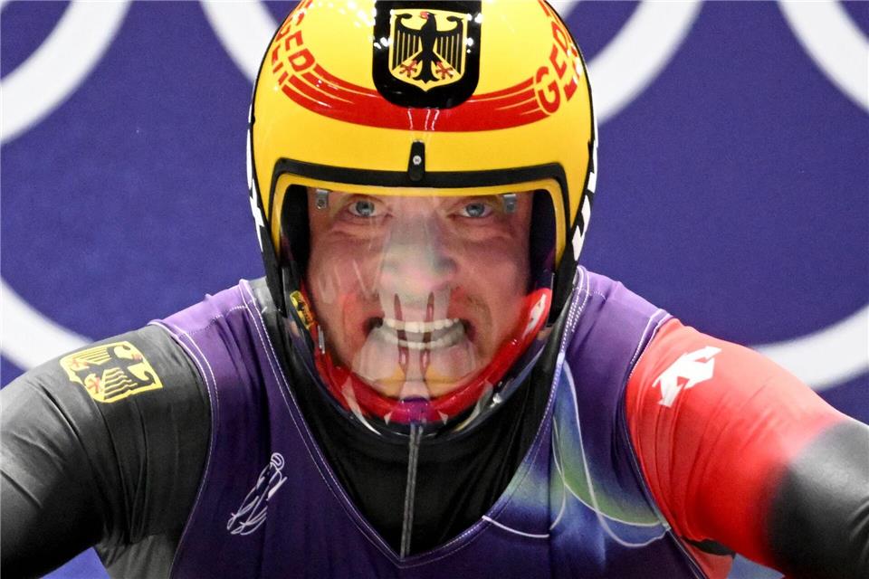 Felix Loch patzte im ersten von vier Läufen nach einem Startrekord.Robert Michael/dpa