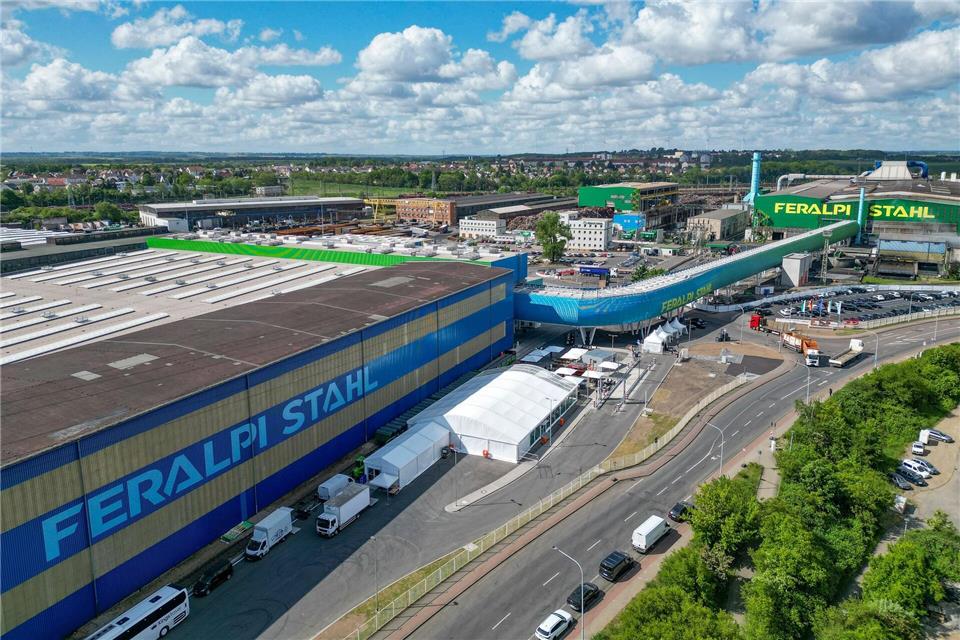 Feralpi nimmt in Riesa ein emissionsfreies Walzwerk in Betrieb.Jan Woitas/dpa