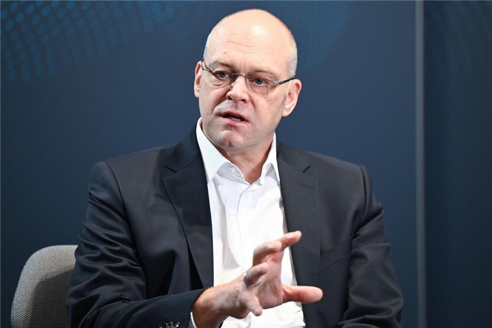 Festo-Chef Thomas Böck will die Kosten senken. (ArchivbildBernd Weißbrod/dpa