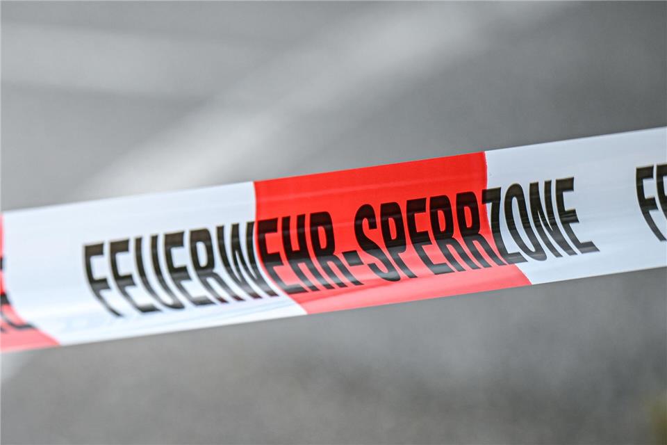 Feuerwehreinsatz an der Grundschule: Wegen des Gasaustritts fällt der Unterricht aus. (Symbolbild)Marius Bulling/dpa