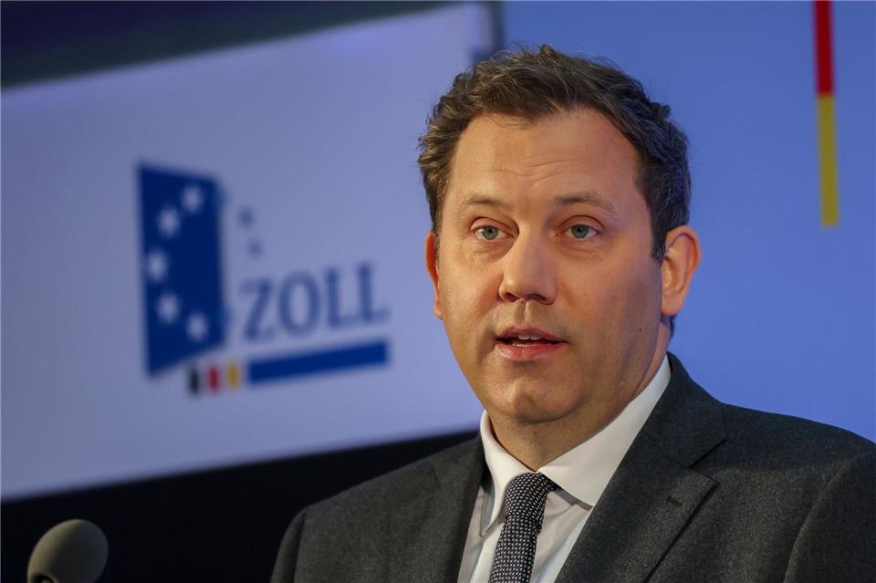 Finanzminister Lars Klingbeil dankte den Einsatzkräften des Zolls. (Archivbild)Jan Woitas/dpa