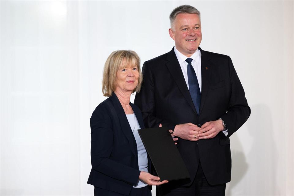 Finanzministerin Doris Ahnen (SPD) ist auch für Staatsmodernisierung zuständig und hat erste Schritte angeleiert. (Archivbild) Florian Wiegand/dpa