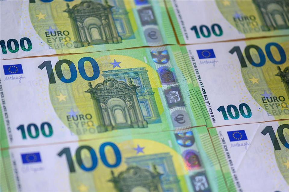 Finanznot ist der Hintergrund der hessischen Debatte über kommunale Kooperationen und Zusammenschlüsse. (Symbolbild) Hendrik Schmidt/dpa