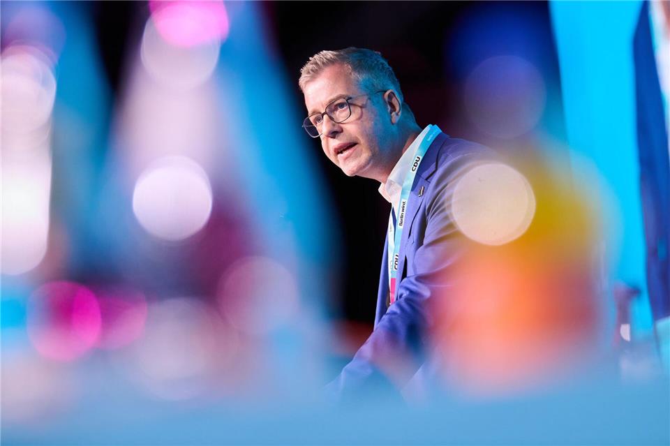 Finanzsenator Stefan Evers (CDU) ist schon lange in der Berliner Landespolitik aktiv. (Archivbild) Annette Riedl/dpa