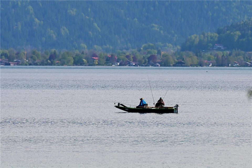 Fischen kann so friedlich sein - im Verband kracht es derzeit aber. (Archivbild)Malin Wunderlich/dpa