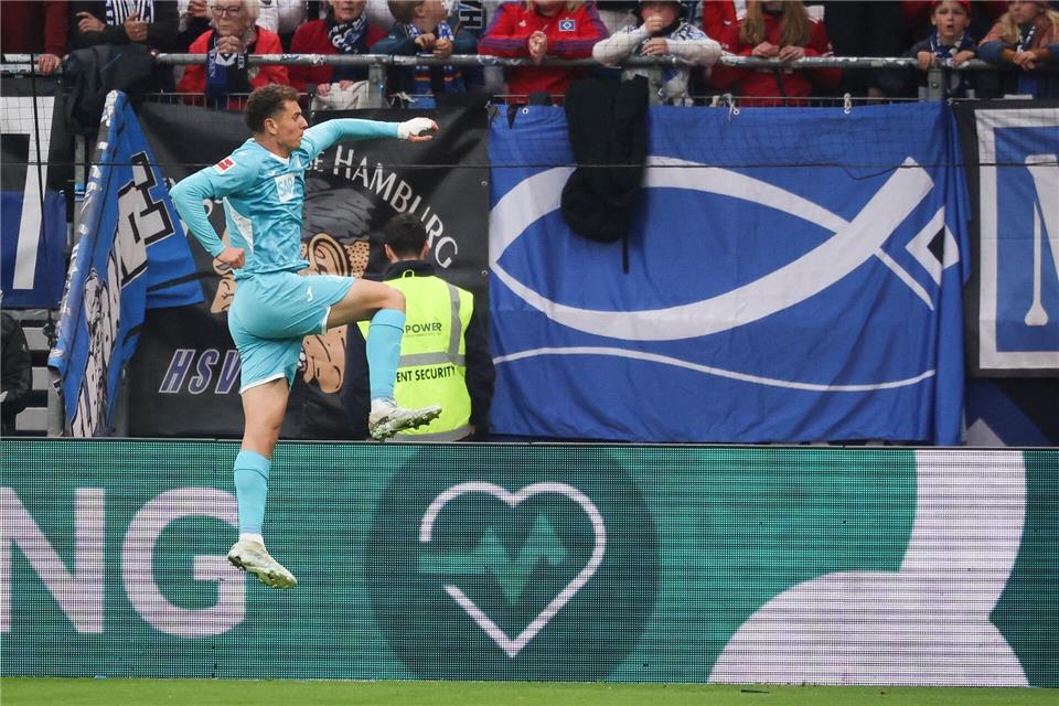 Fisnik Asllani will demnächst für RB Leipzig jubeln. (Archivbild)Christian Charisius/dpa
