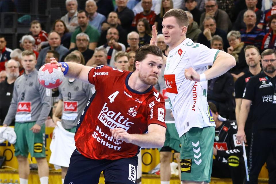 Flensburgs Kapitän Johannes Golla ist nicht zu stoppen.Michael Hundt/dpa