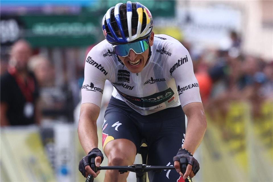 Florian Lipowitz erwarten bei der Tour de France 2026 einige schwere Anstiege.Anne-Christine Poujoulat/AFP/dpa