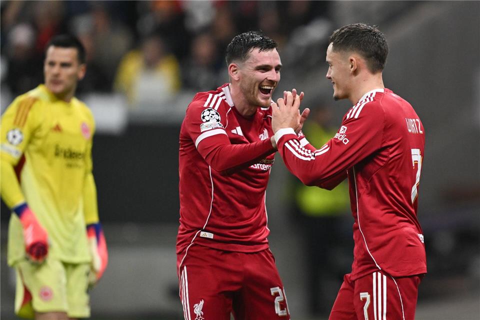 71 Treffer: Torreichster Spieltag in der Champions League Florian Wirtz (r) freute sich mit Liverpool über gleich fünf Tore gegen Frankfurt.Arne Dedert/dpa