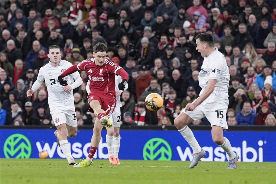 Florian Wirtz schießt - und trifft.Peter Byrne/PA Wire/dpa