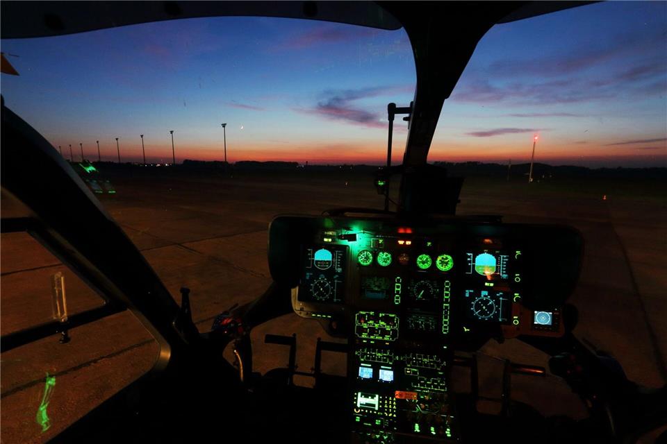 Flüge bei Dunkelheit sind eine besondere Herausforderung. Deshalb übt die Bundespolizei sie in den kommenden Nächten.Bundespolizei/dpa