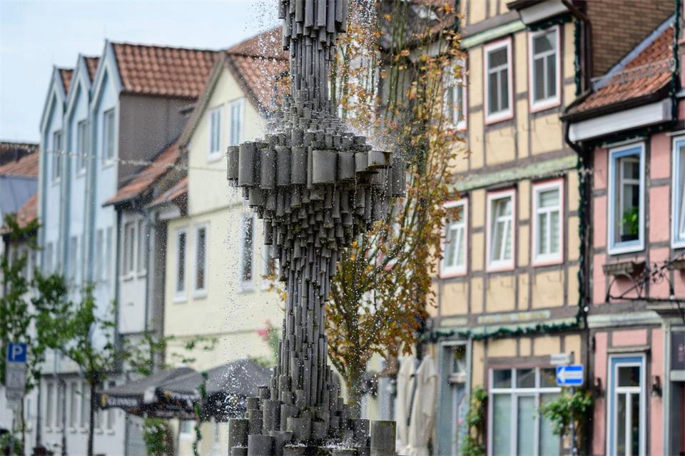Flüsterbrunnen erzählt Geschichten vom Wasser aus seiner Sicht. A4258 Philipp Schulze/dpa