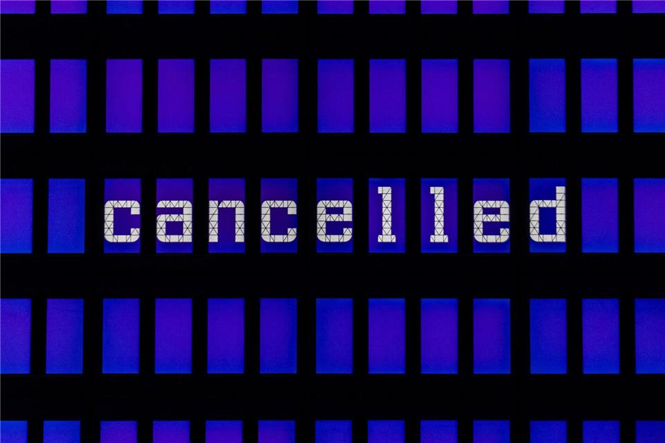 Flugabsagen können Reisepläne durchkreuzen, Urlauber haben dann bestimmte Erstattungsansprüche.picture alliance/dpa/dpa-Zentralbild