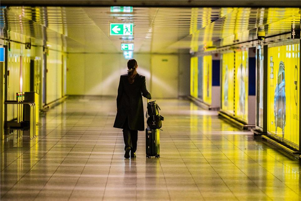 Flugausfälle bei Geschäftsreisen verursachen jedes Jahr hohe Kosten. (Symbolbild)Andreas Arnold/dpa