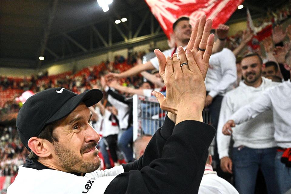 Folgte im Sommer 2024 auf Christian Streich: SC-Trainer Julian Schuster.Tom Weller/dpa