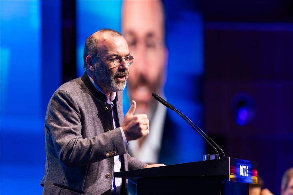 Fordert den Ausbau der EU zu einer europäischen Nato: Manfred Weber (CSU), Vorsitzender der Fraktion EVP im Europäischen Parlament. (Archivbild)Philipp von Ditfurth/dpa