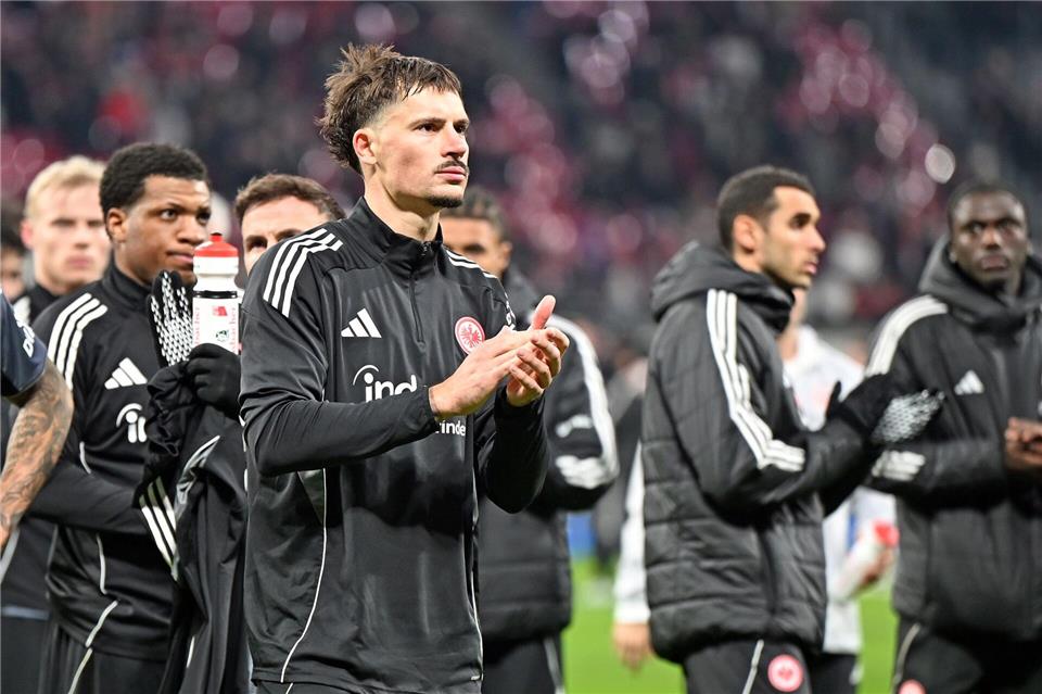 Fordert eine deutliche Steigerung in Barcelona: Eintracht-Kapitän Robin Koch.Jennifer Brückner/dpa