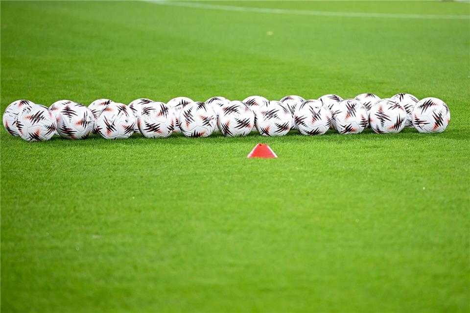 Fortuna Düsseldorf will neue Fußballplätze schaffen. (Symbolfoto) Harry Langer/dpa