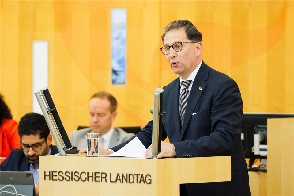 Frank Grobe, Parlamentarischer Geschäftsführer der AfD im hessischen Landtag, ist einer von zwei Abgeordneten seiner Fraktion, die sich juristisch gegen ein Ordnungsgeld wehren. (Archivbild)Lando Hass/dpa