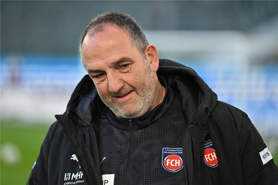 Frank Schmidt hatte Kevin Müller zur Heidenheimer Nummer drei erklärt - bevor der Torwart auf Leihbasis zu Schalke wechselte.Swen Pförtner/dpa