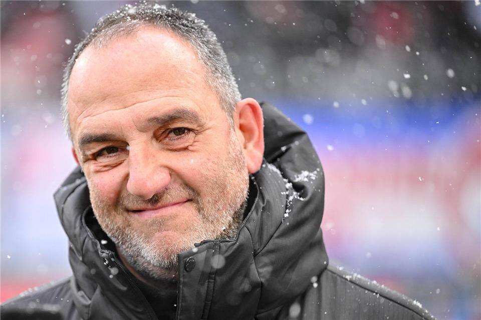 Frank Schmidt und der 1. FC Heidenheim sind am Dienstag in Mainz zu Gast.Harry Langer/dpa