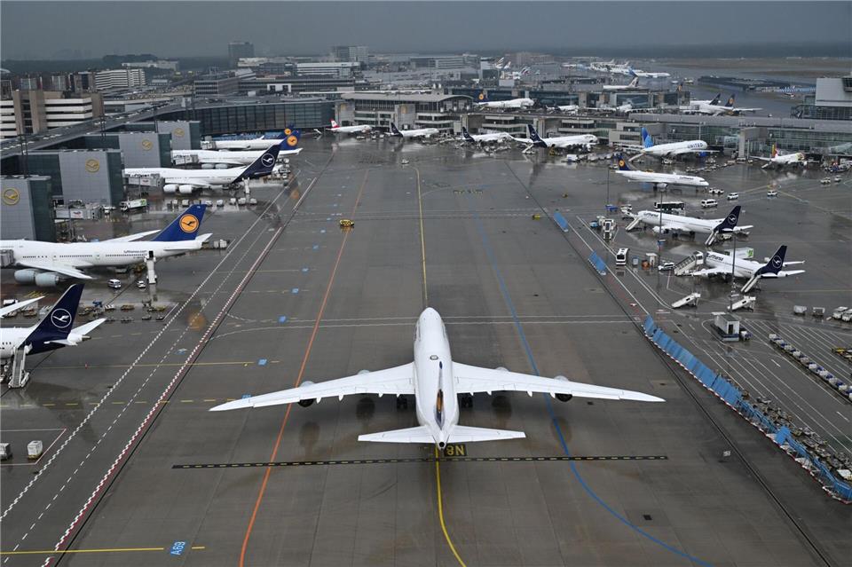Frankfurt ist das größte Drehkreuz der Lufthansa-Gruppe.Arne Dedert/dpa