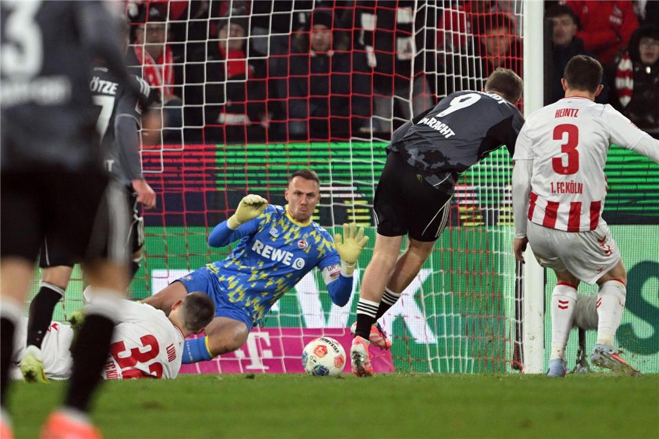 Frankfurts Jonathan Burkardt trifft zum 4:1Federico Gambarini/dpa