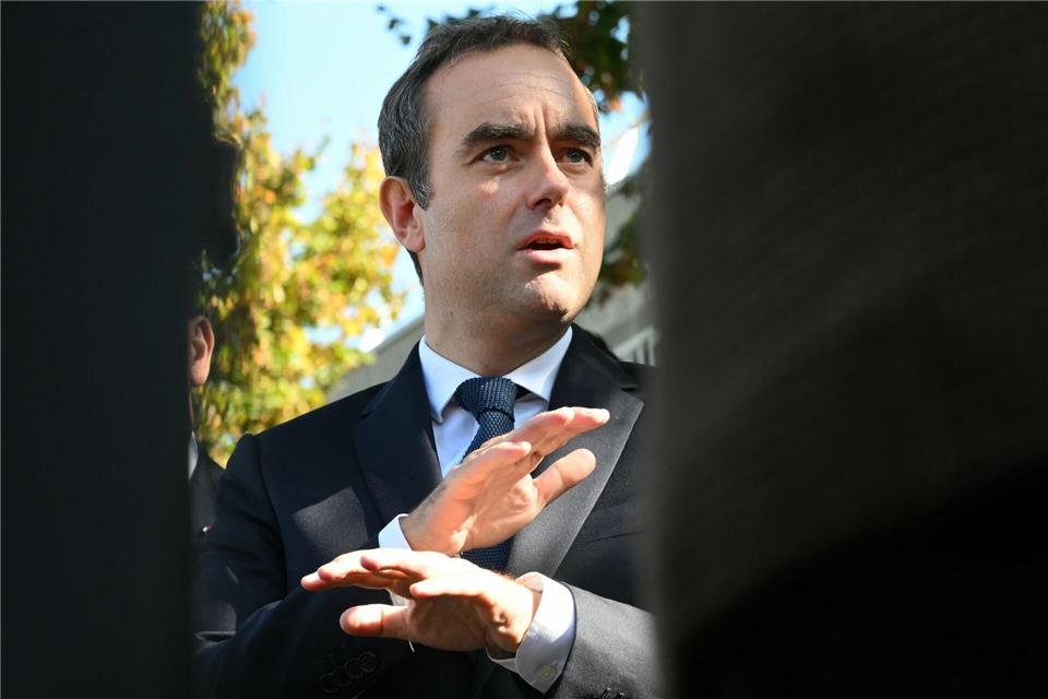 Frankreich hat eine neue Regierung - aber hält sie auch? (Archivbild)Martin Lelievre/Pool AFP/AP/dpa