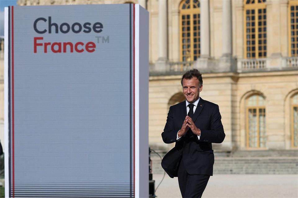 Frankreich macht es vor.Gonzalo Fuentes/Pool Reuters/AP/dpa
